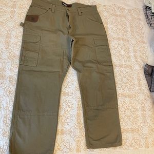 40x30 (NEW) Wrangler Cargo Pants